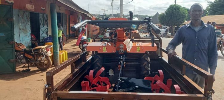 L’ONG GUIDRE renforce sa ferme de Modia (Faranah) avec de nouveaux équipements agricoles