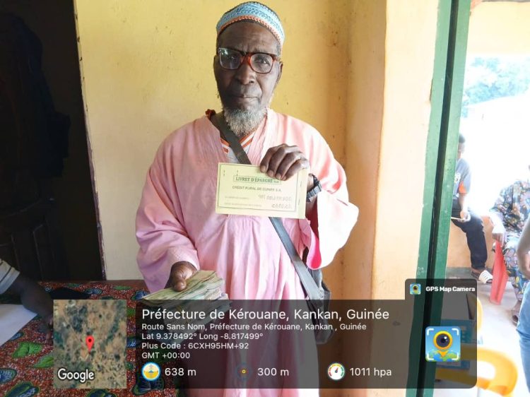 Début effectif du paiement des familles terrain de la CR de Linko par le Crédit Rural de Guinée