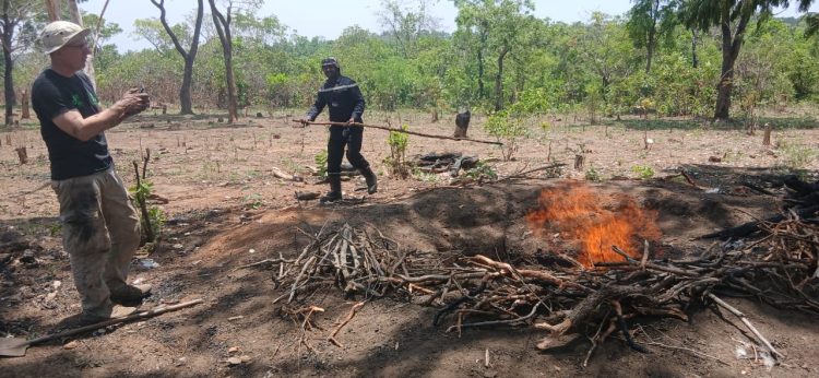 Production de biochar à Linko : l’ONG GUIDRE renforce les pratiques agricoles durables